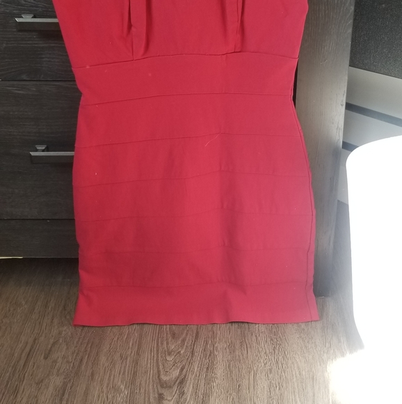 Dress - Picture 3 of 3